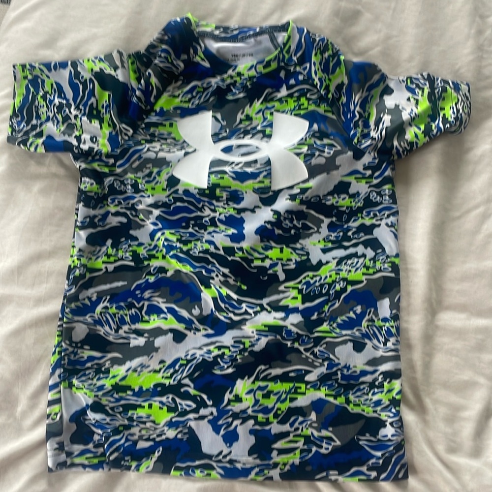Under armor shirt